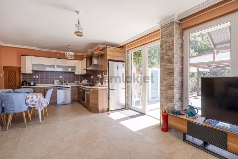 Mudanya'da Denize Sıfır Altınışık Villa Sitesinde Özel Villa - 19