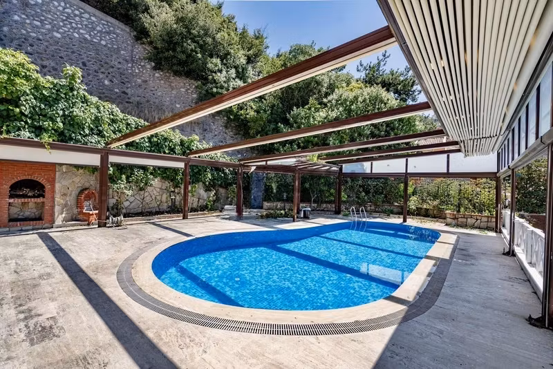 Mudanya'da Denize Sıfır Altınışık Villa Sitesinde Özel Villa - 14