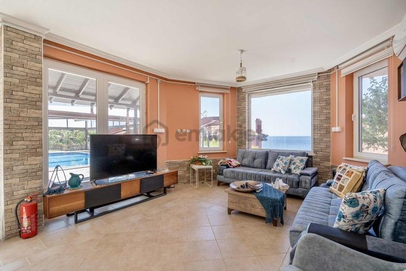 Mudanya'da Denize Sıfır Altınışık Villa Sitesinde Özel Villa - 20