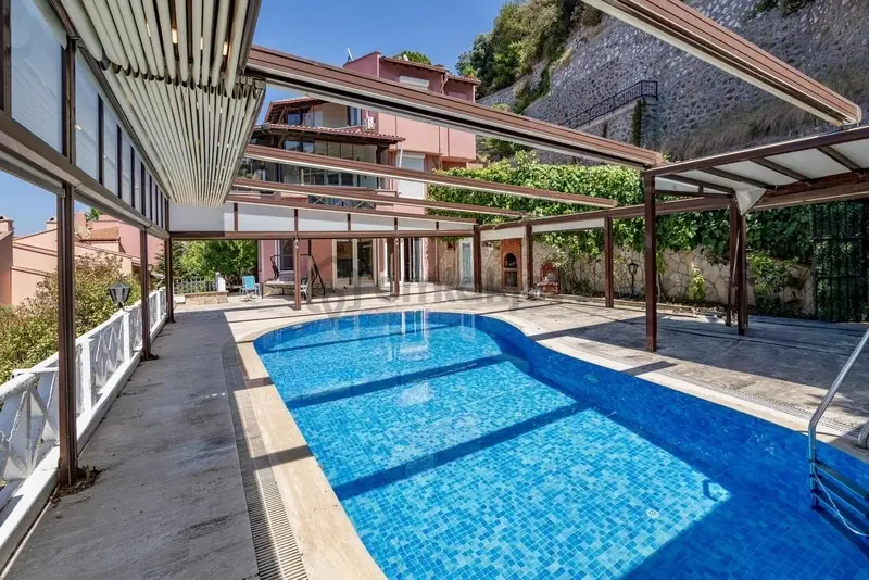 Mudanya'da Denize Sıfır Altınışık Villa Sitesinde Özel Villa - 13