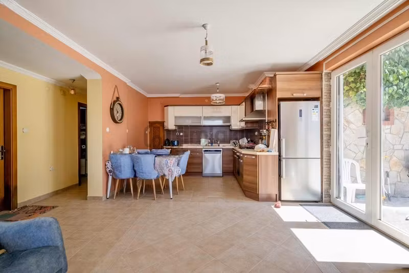 Mudanya'da Denize Sıfır Altınışık Villa Sitesinde Özel Villa - 17