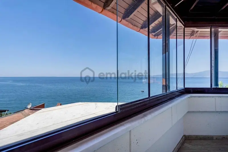 Mudanya'da Denize Sıfır Altınışık Villa Sitesinde Özel Villa - 34