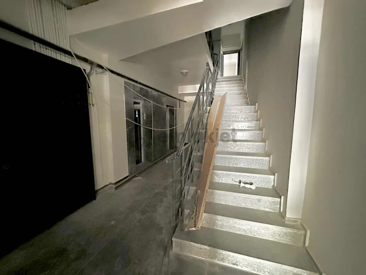 Nef Önü Cadde Üzerinde Sıfır Eşyasız Kiralık 1+1 - 13