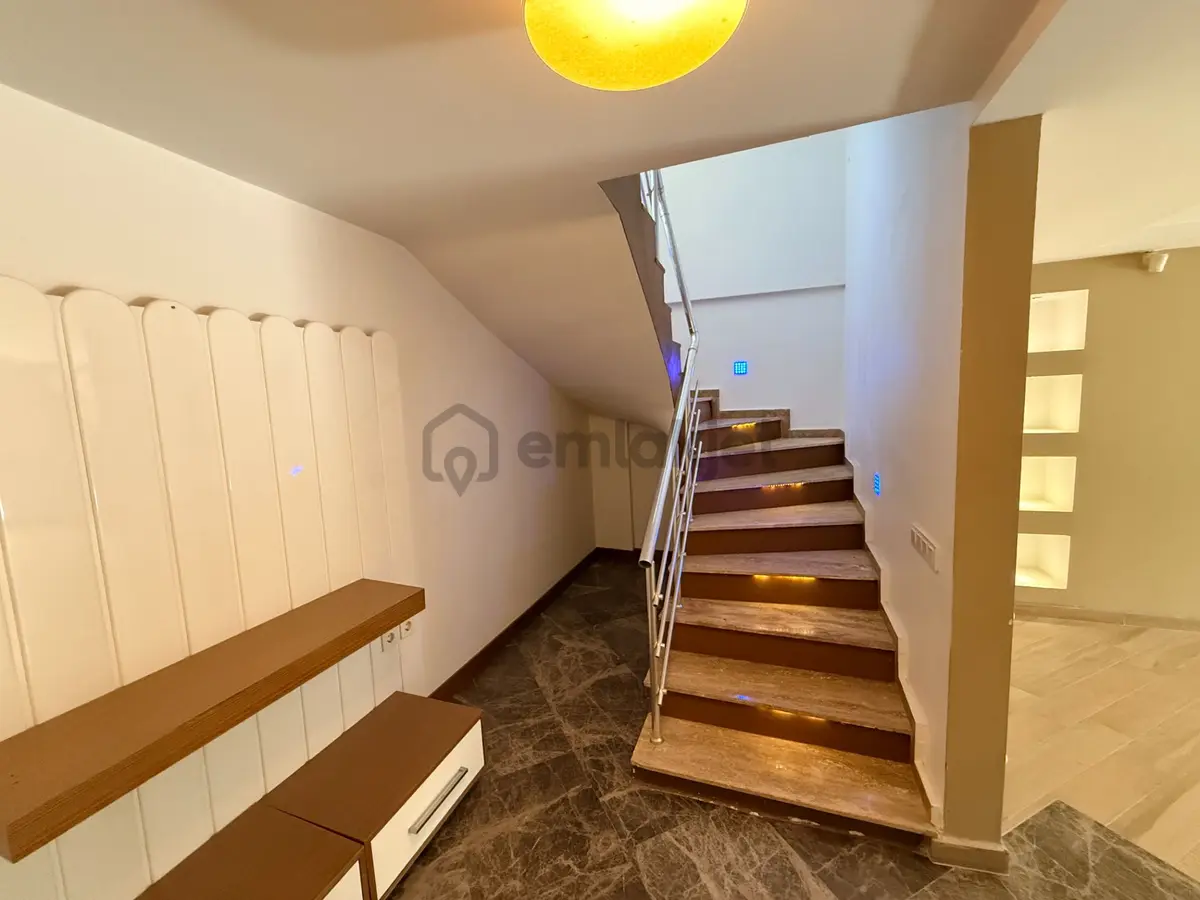 Güzelbahçe Yelki'de, Site İçinde Lüks 4+2 Fourplex - 16
