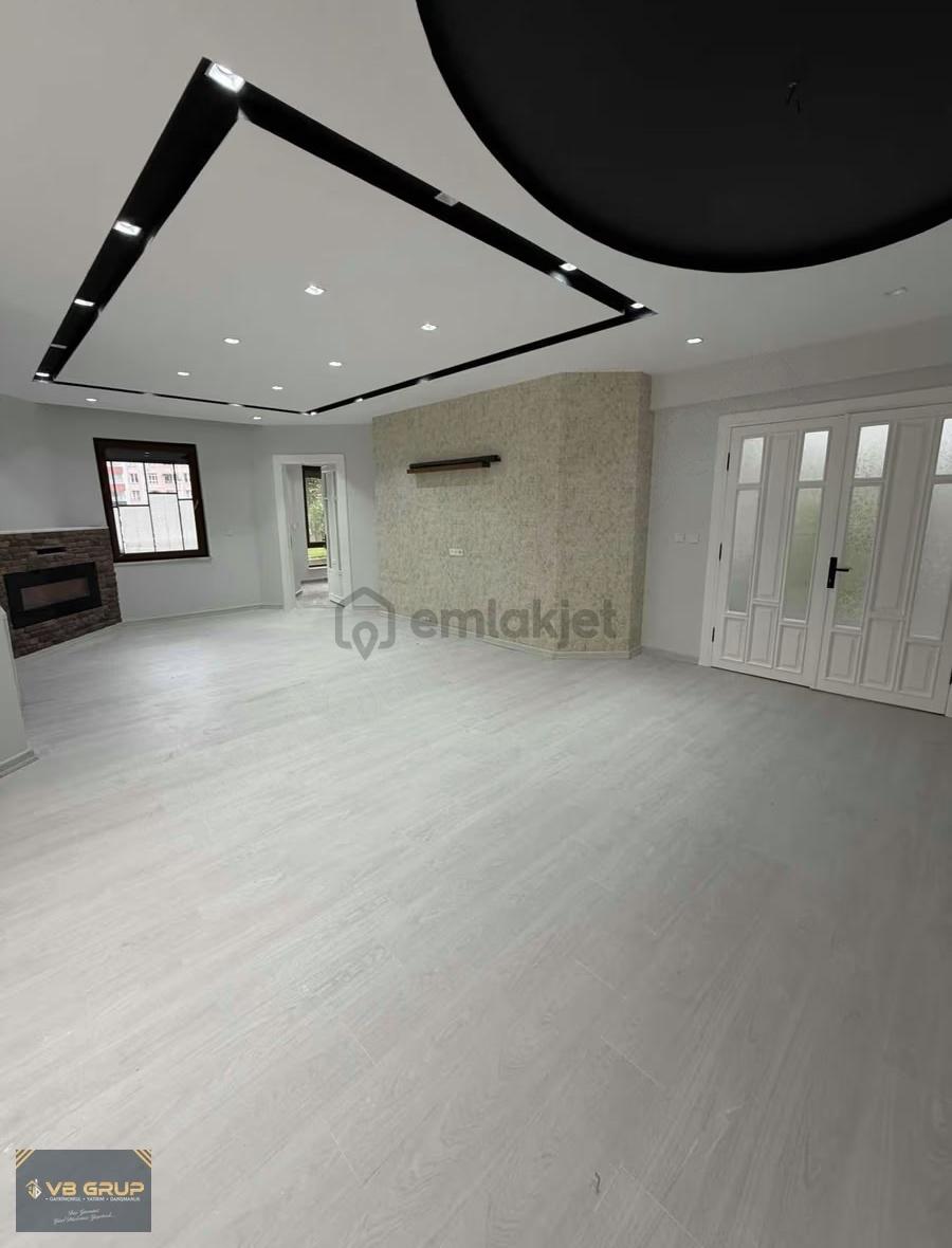 Alpaslan Mahallesinde Satılık 4+1 Daire - 2
