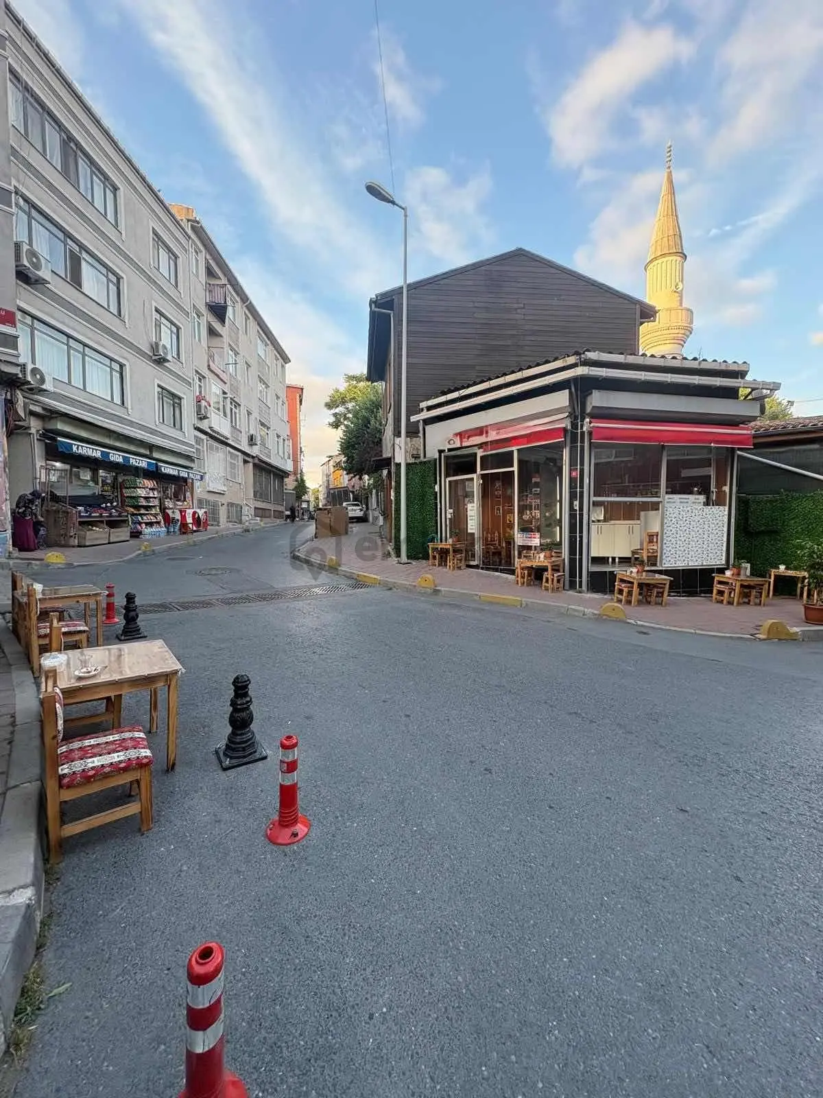 Mevlanakapıda Devren Kiralık İşlek Büfe