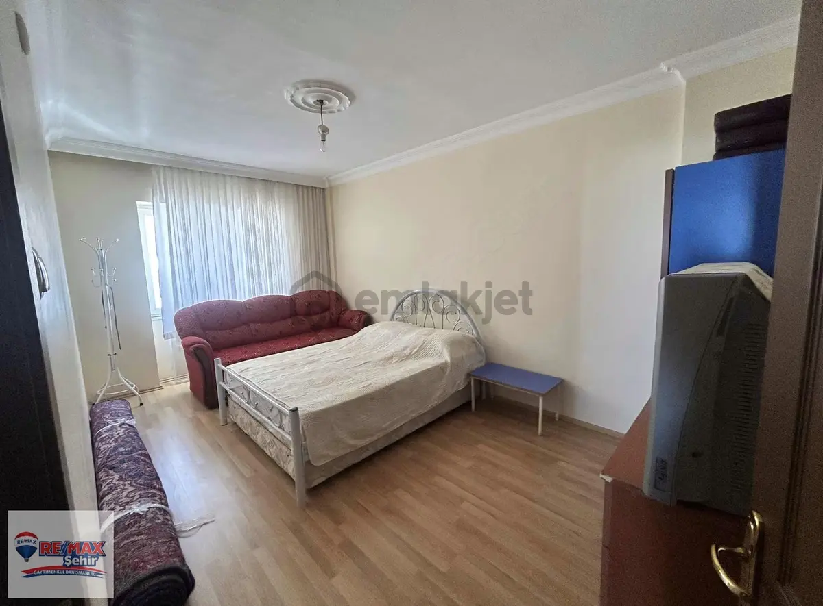 Re/max'dan Yalova Koru'da 3 + 1 Satılık Daıre - 11