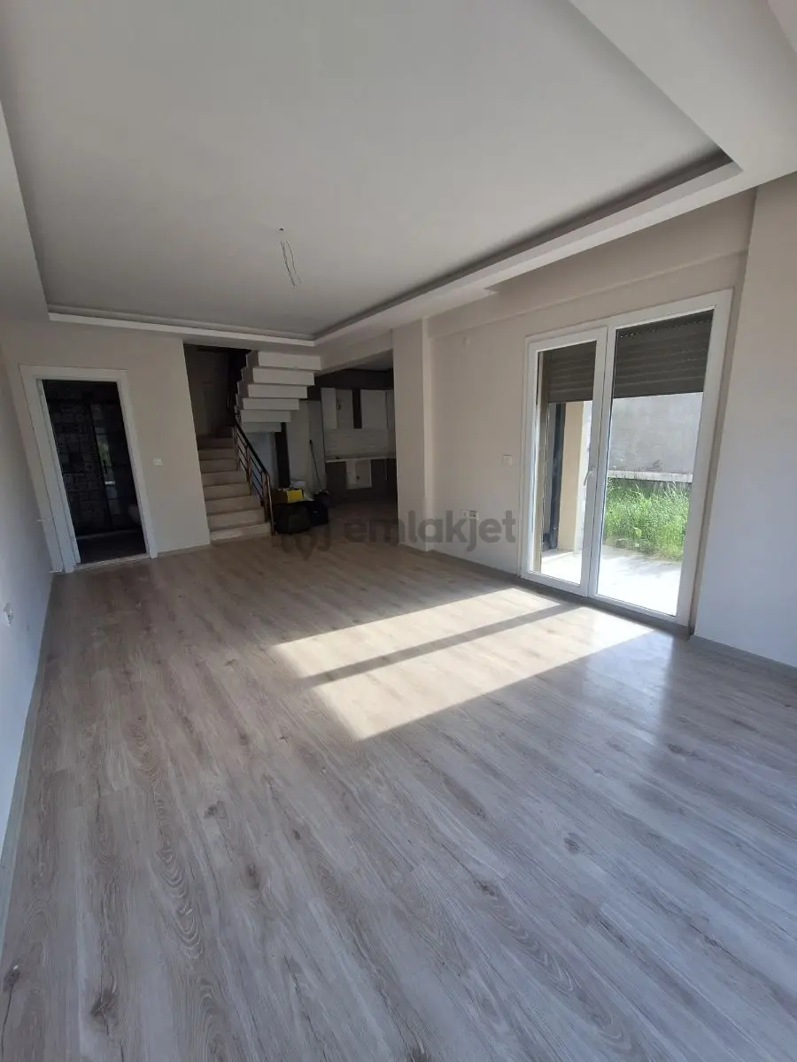 Foça Da Havuzlu Site İçinde Satılık 2+1 Bahçe Katı - 18