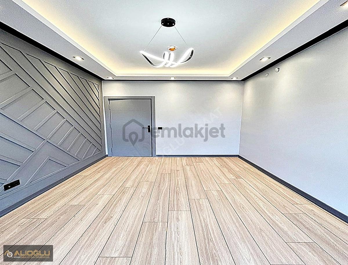 Metrobüse 10dk Tam Donanımlı Site İçi Ebeveyn Banyolu 3+1 120m2 - 22