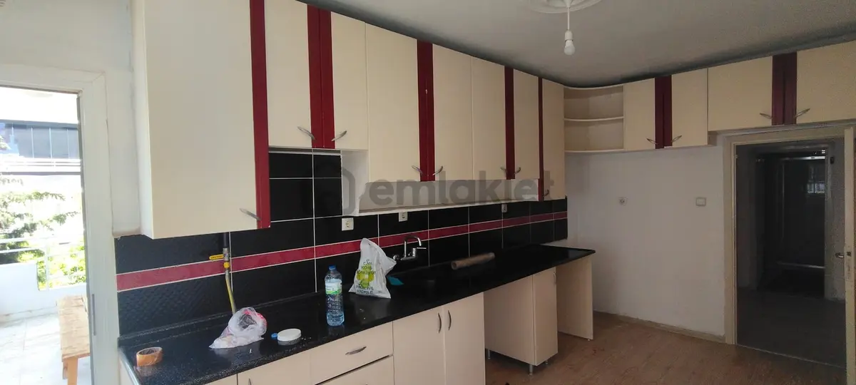 Viranşehir Doğalgazlı Asansörlü 3+1 Kiralık Daire - 12
