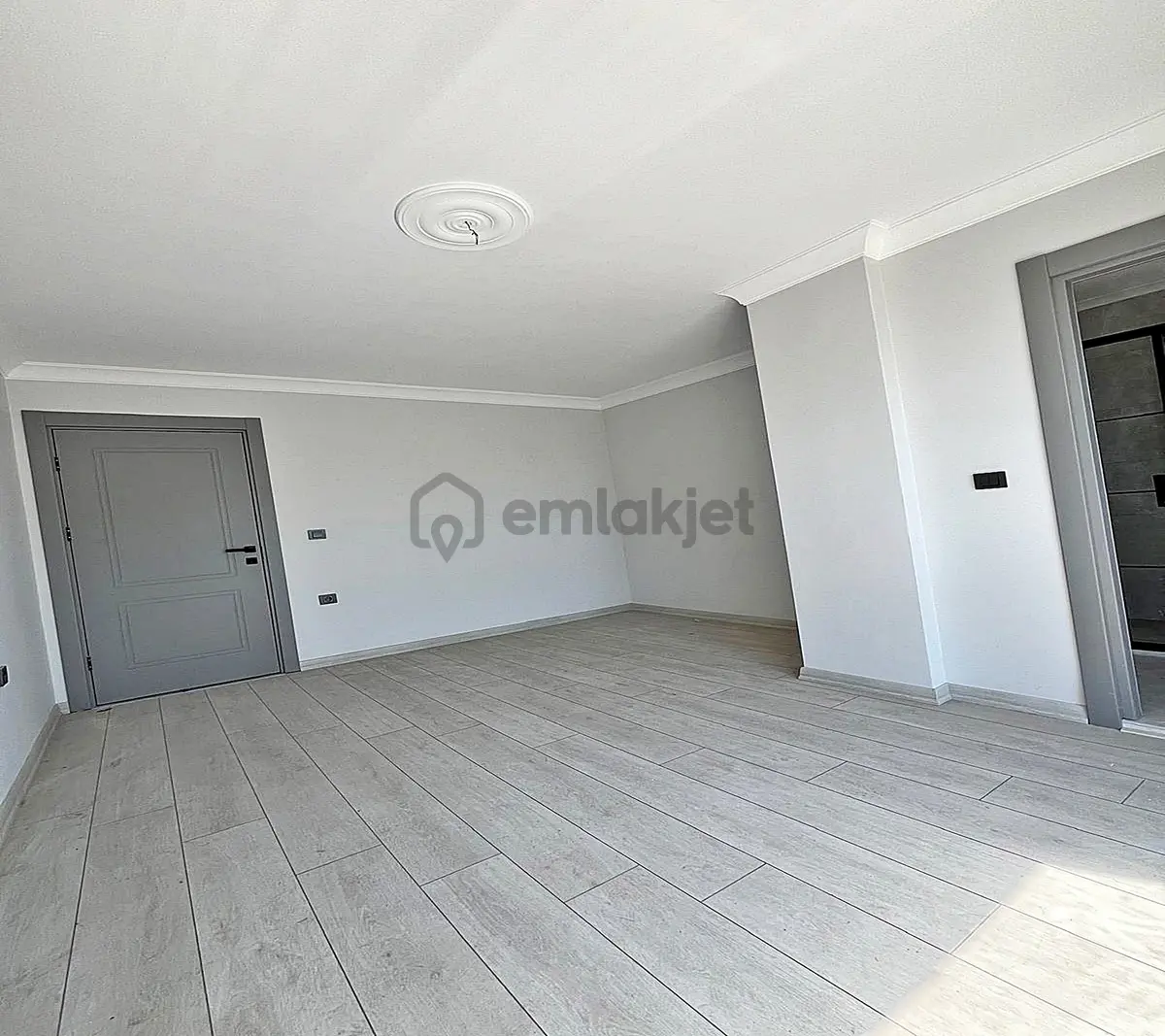 Butik Site İçinde Geniş Balkonlu Lüks 3+1 Satılık Daire - 5
