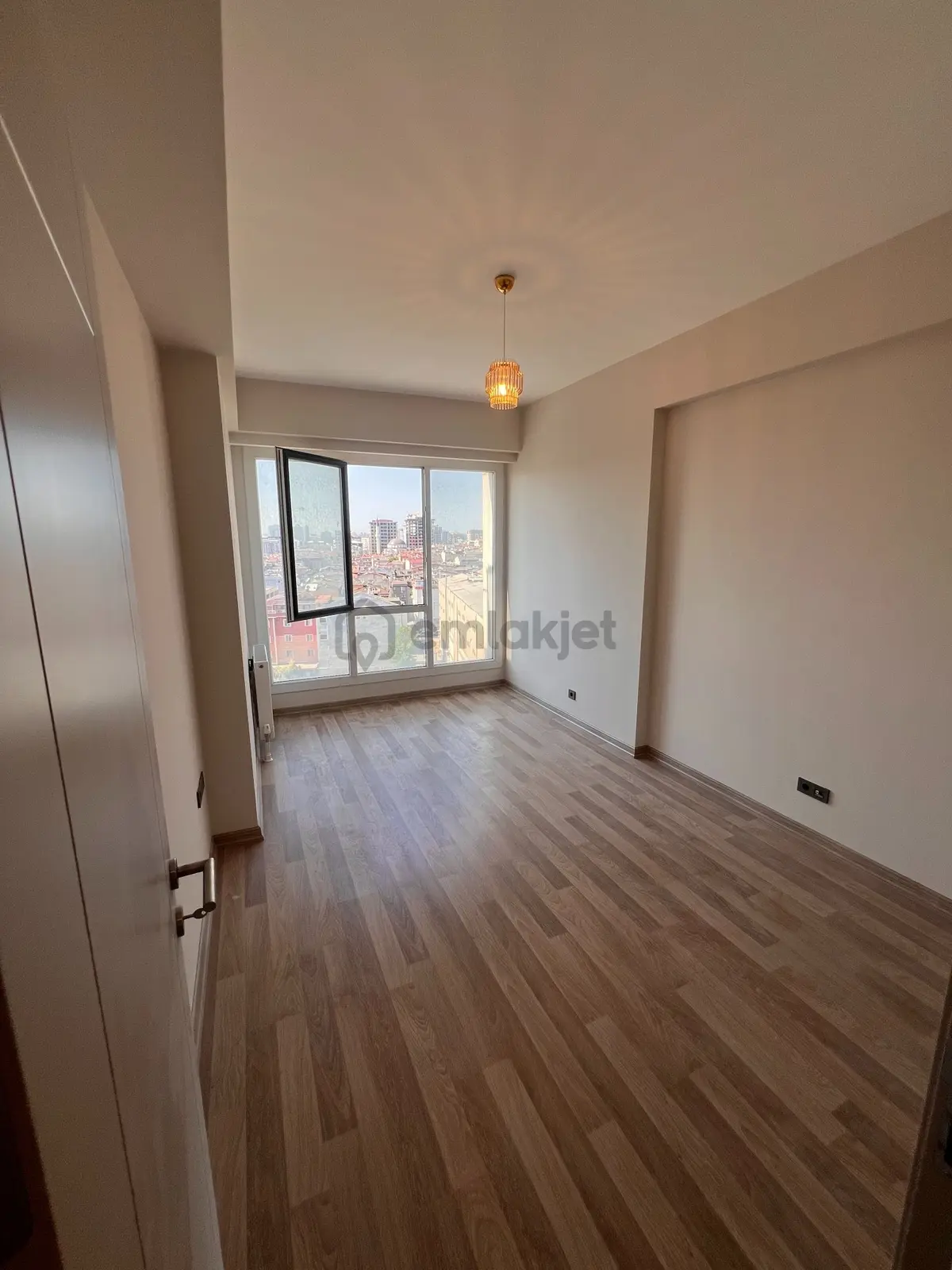 Güneşbahçe Evleri Sifir Kiralık 1+1 Cadde Cephe - 11