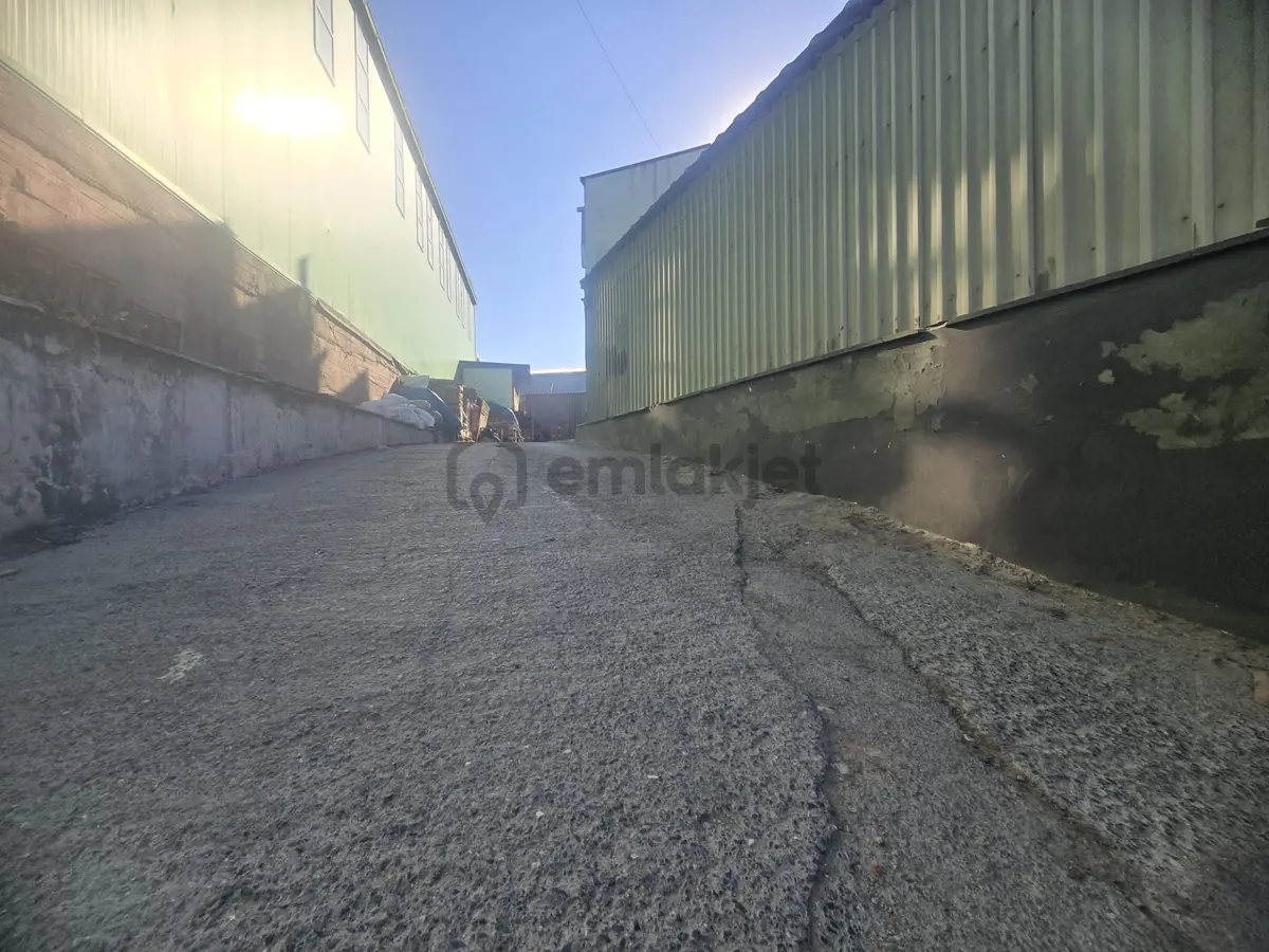 Cebecide Kiralık Fabrika 2500m2 - 34