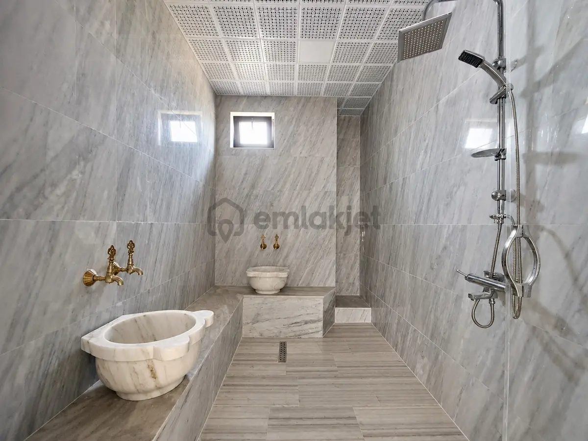 Karşıyaka Mahallesi Satılık 6+2 Villa - 24