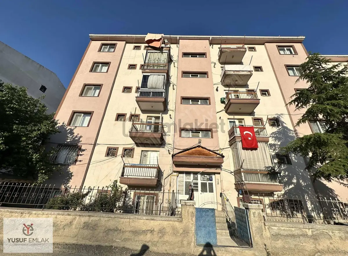 Şentepe'de Konya Yolunda Satılık Orta Kat 3+1 - 5
