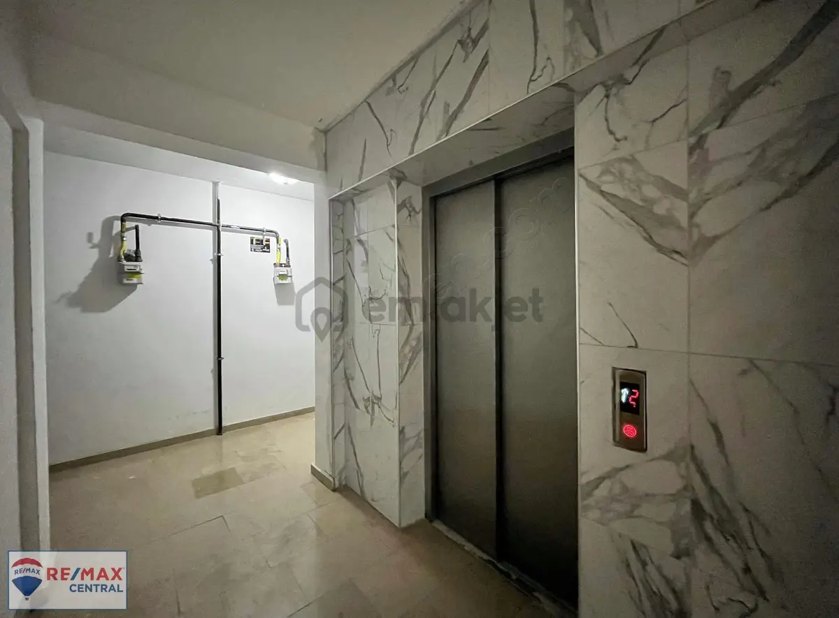 Remax Centralden Şeyhşamil'de Satılık 5yıllık 3+1 - 9
