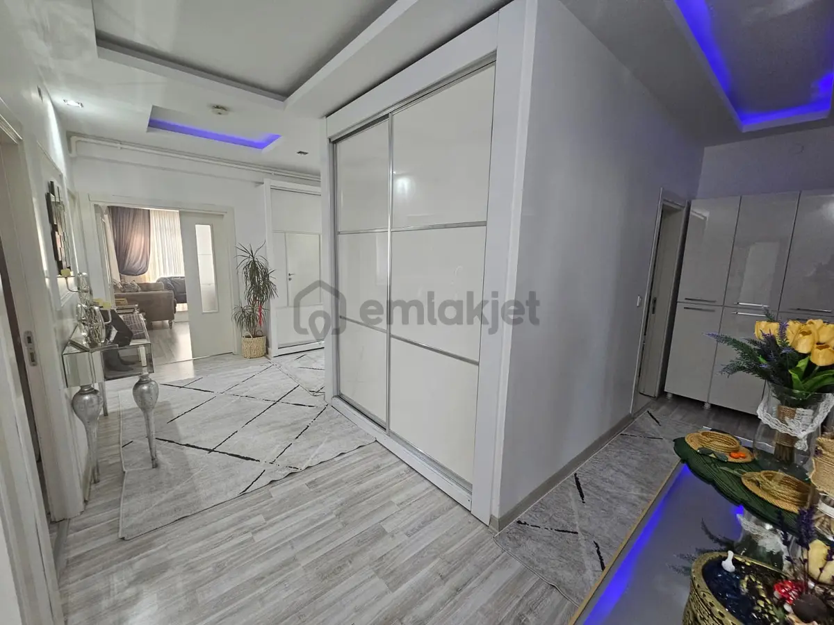 Kayapınar'da Muhteşem Manzaralı 4+1 Satılık Daire - 3