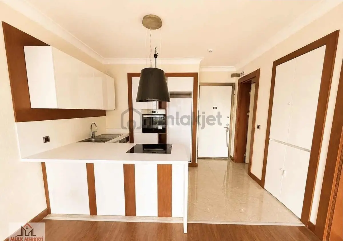 Relax Plus'da 1+1 Kat'da Kiralık Konut