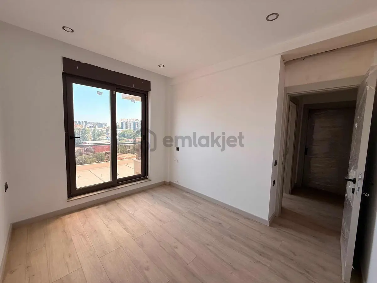 Altıntaş'ta Geniş 2+1 Daire - 3