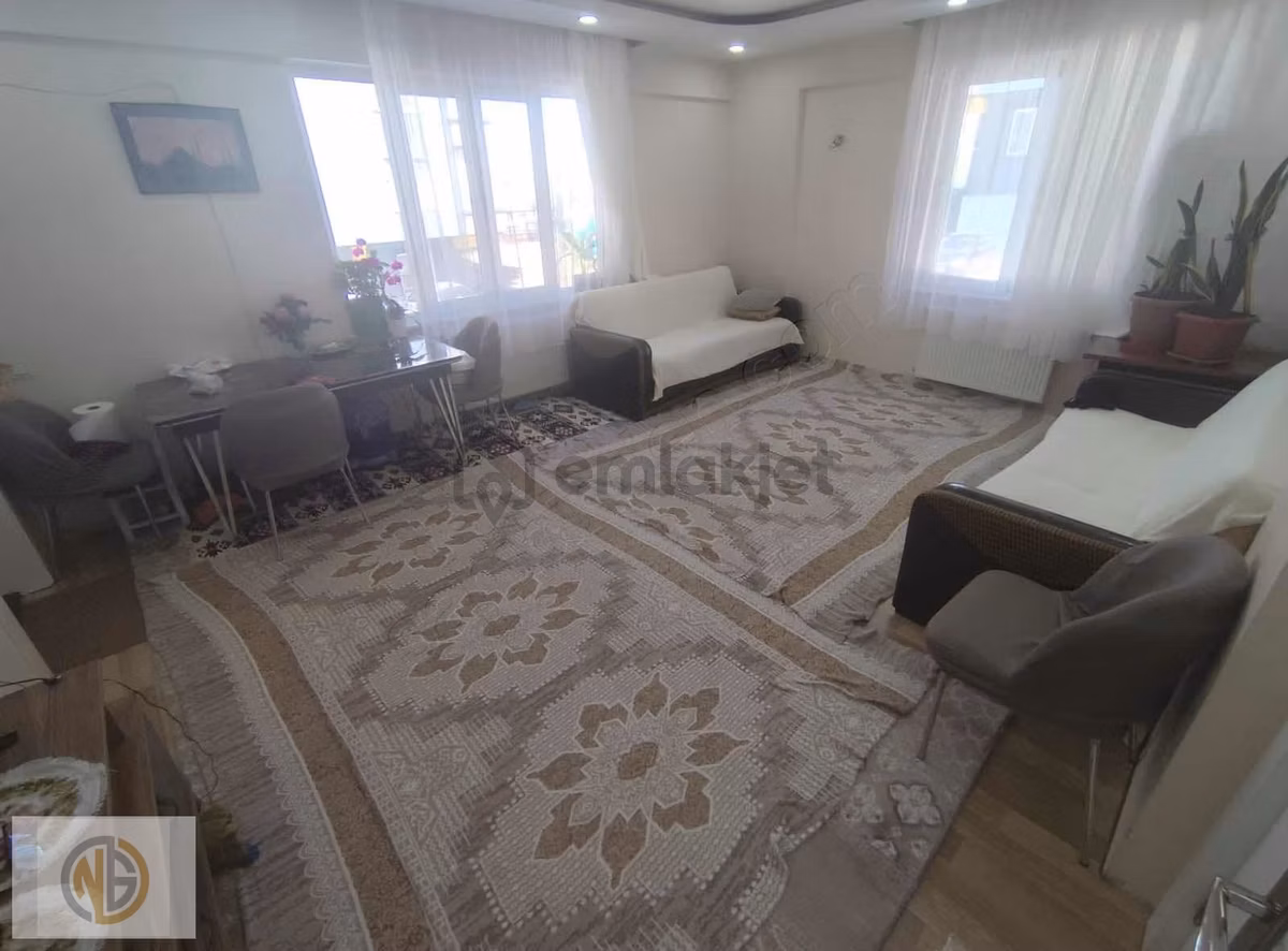 Abdülhamithanda Satılık Site İçi Balkonsuz Piyasanın En Uygunu