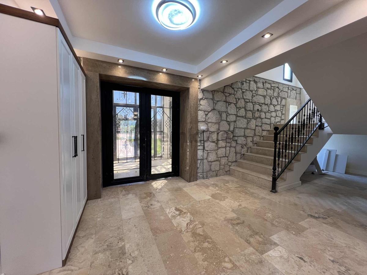 Torbalı'da Eşsiz Satılık Lüks Villa - 30