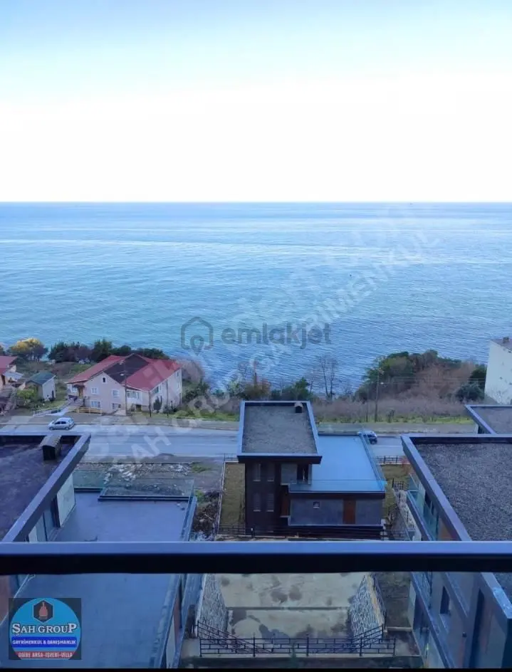 Trabzon Araklı'da Denize Sıfır, 3+1 Satılık Daire !!!