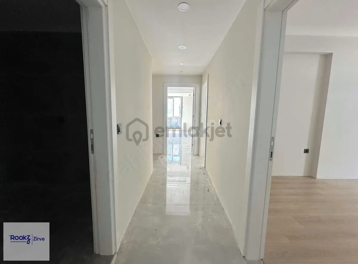 Dere Mahallesinde Geniş 3+1 Ara Kat Lüks Sıfır Daire - 23