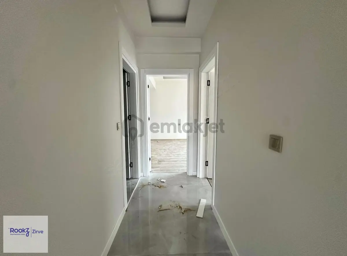 Dere Mahallesinde Geniş 3+1 Ara Kat Lüks Sıfır Daire - 14
