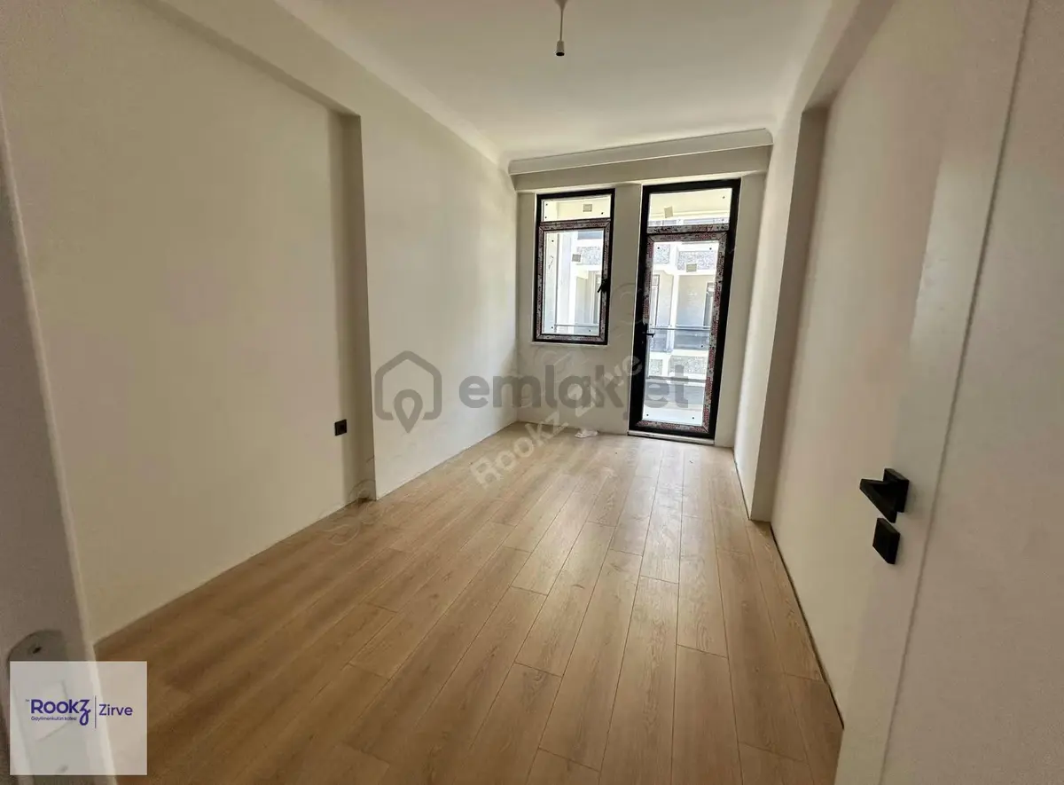 Dere Mahallesinde Geniş 3+1 Ara Kat Lüks Sıfır Daire - 3