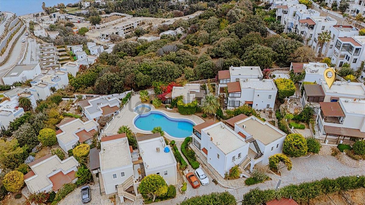Gümüşlük Jasmine Residence'da! 80 M² Özel Teraslı, Şömineli 2+1 - 3