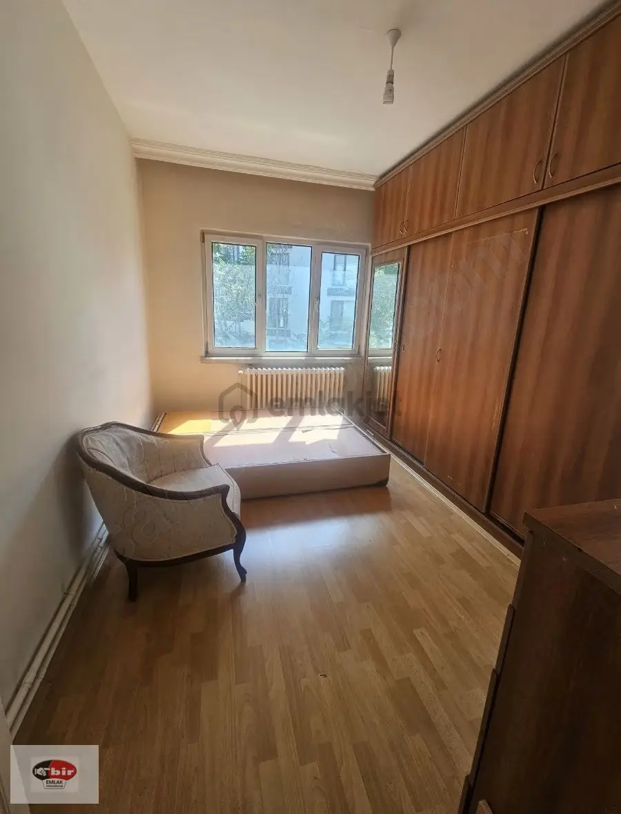 Esat Başak Sokak'ta 3+1 Kiralık Daire - 31