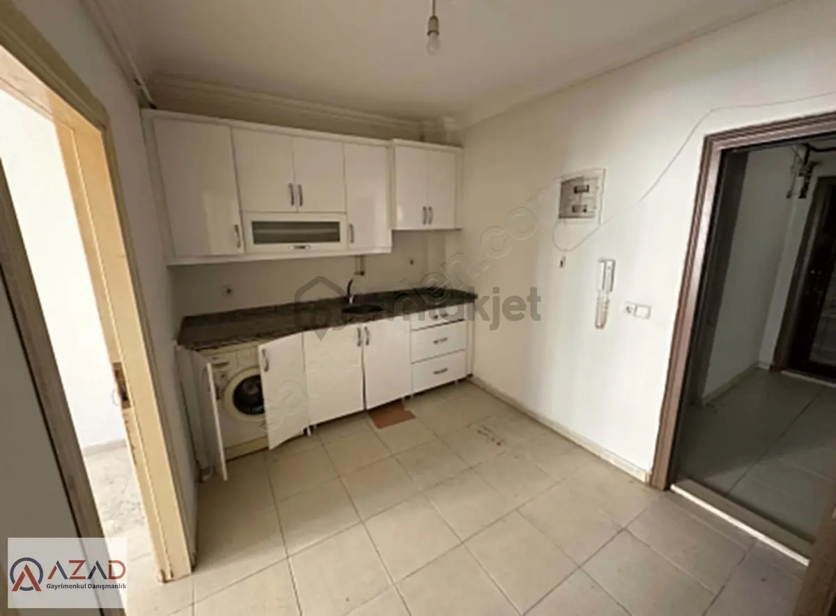 Azad- Cafeler Sokağı Civarı Satlık (1+1 45 M2 ) Apart