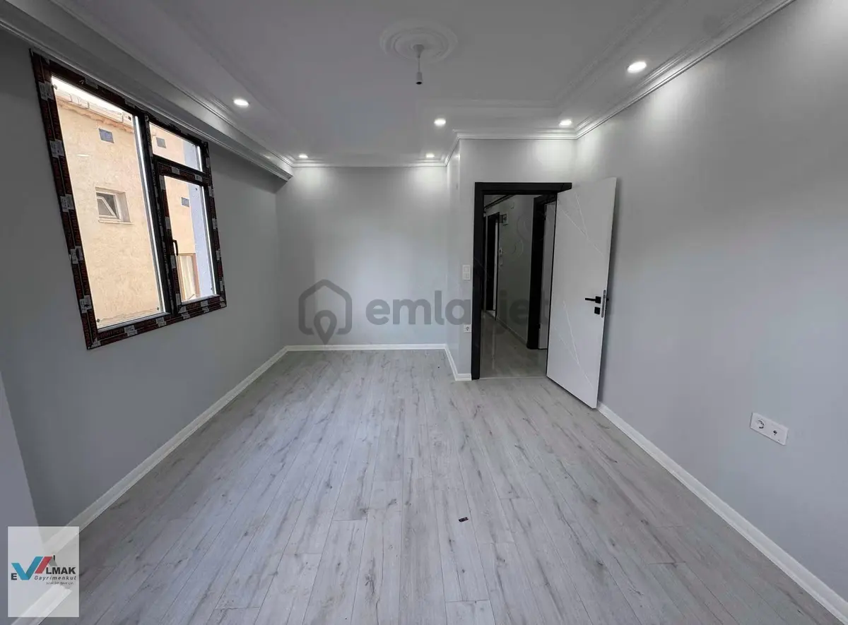 Evalmak'ta 2+1 Cadde Üzeri Sıfır 90m2 Satılık Arakat Daire - 9