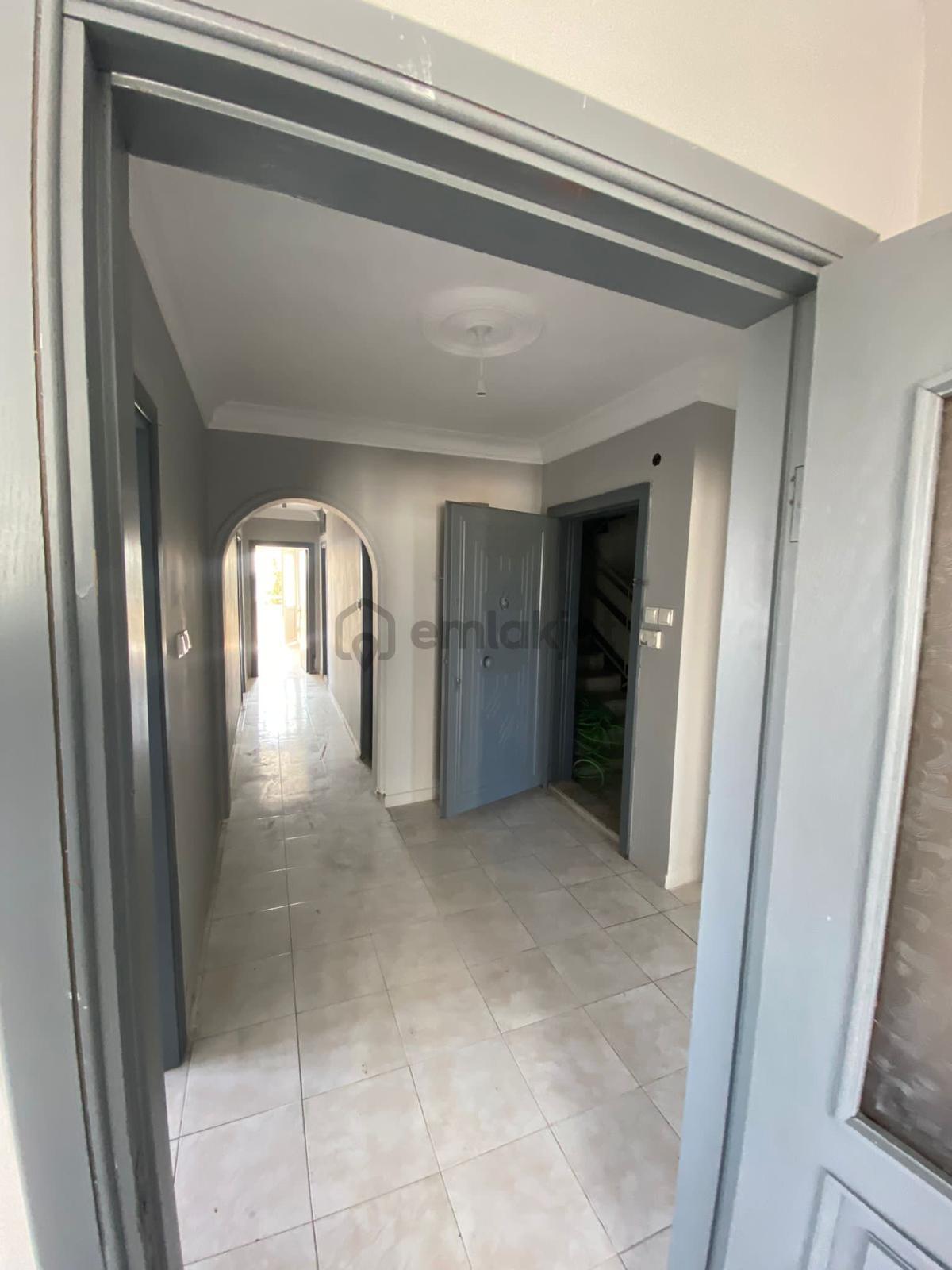 Ulubatlı Hasan'da Geniş Balkonlu 3+1 Kiralık Daire - 29