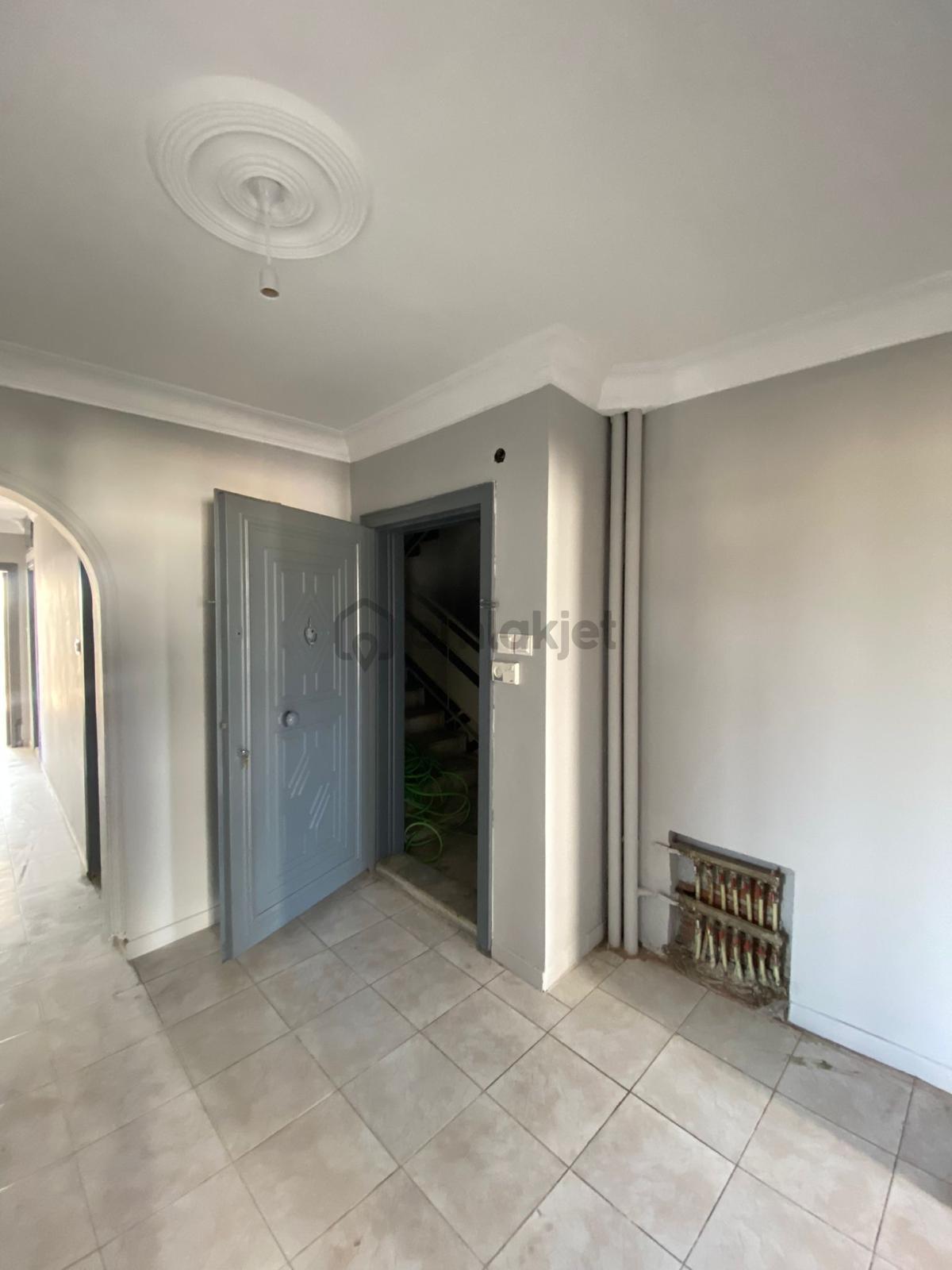 Ulubatlı Hasan'da Geniş Balkonlu 3+1 Kiralık Daire - 4