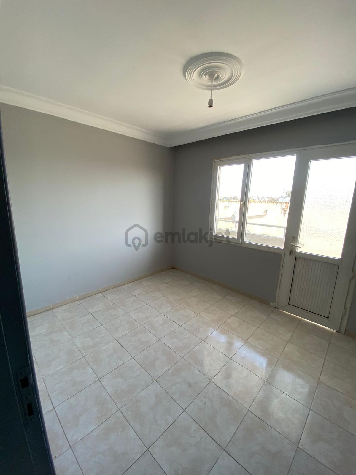 Ulubatlı Hasan'da Geniş Balkonlu 3+1 Kiralık Daire - 31