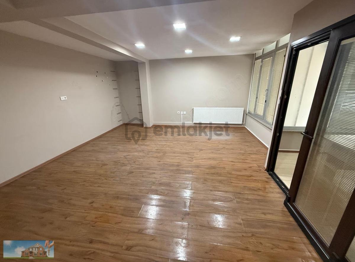 Avcılar Gümüşpala'da E-5'e 30m, 430m² Çift Katlı Dükkan - 9