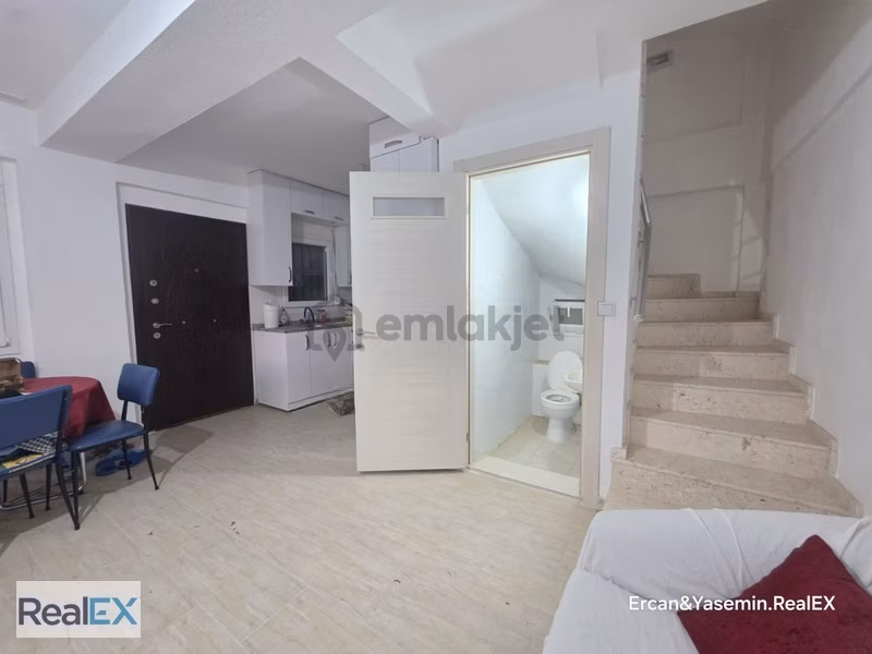 Denize 100 Mt Mesafesiyle Kiralık 3+1 Villa - 11