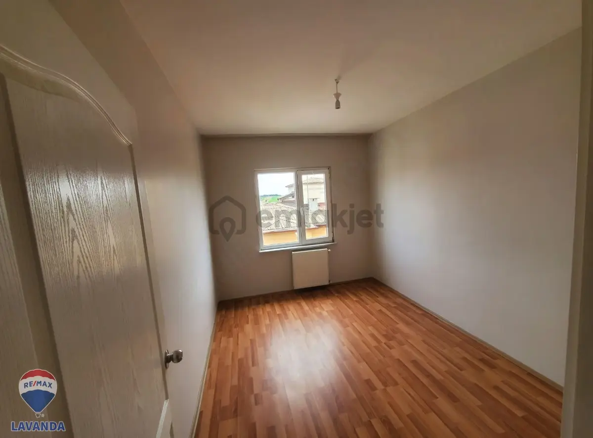 Re/max Lavanda Dan 3+1 130 M2 Havuzlu Site İçerisinde - 14