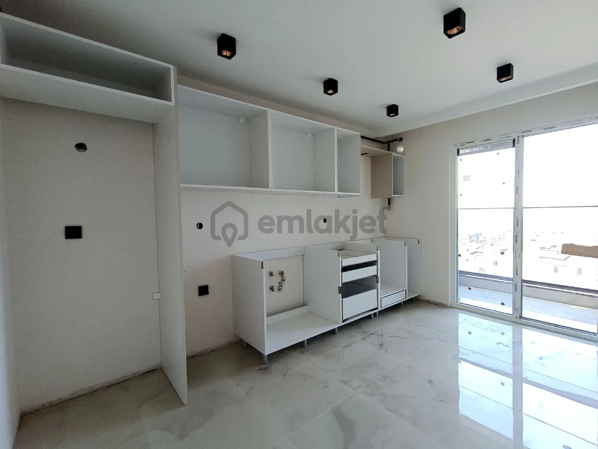 Mutlukent'te Cadde Üstü Ebeveyn Banyolu 2+1 Daire - 4