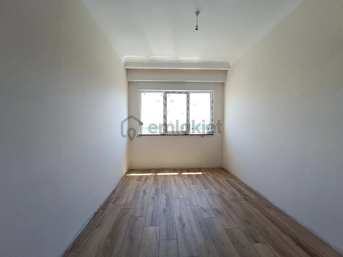Mutlukent'te Cadde Üstü Ebeveyn Banyolu 2+1 Daire - 8