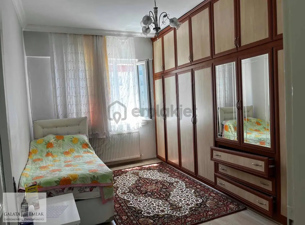 Paşaköşkünde Satılık Asansörlü Arakat Daire - 4