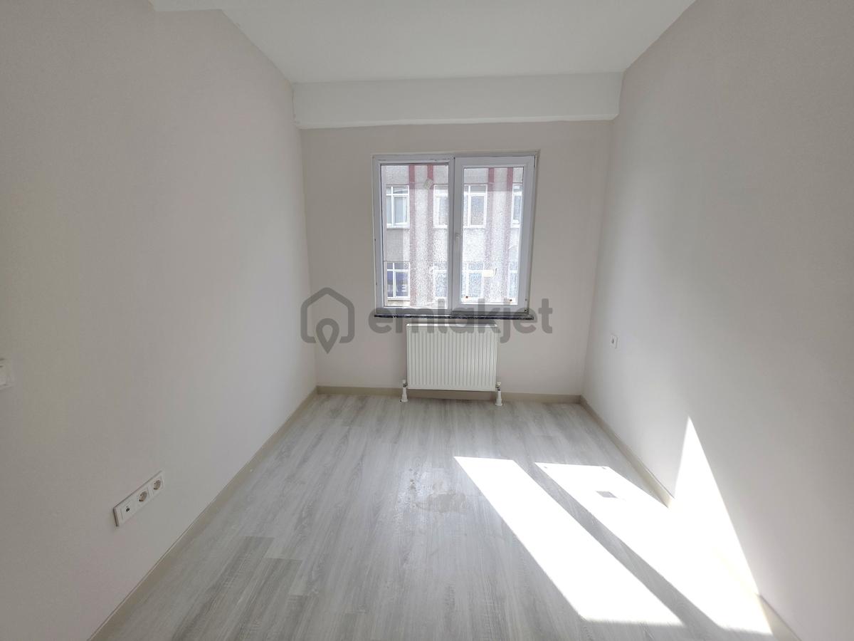 Remaxtan Satılık E-5 Cephe Metrobüs Dibi Sıfır Daire / Home Ofis - 14