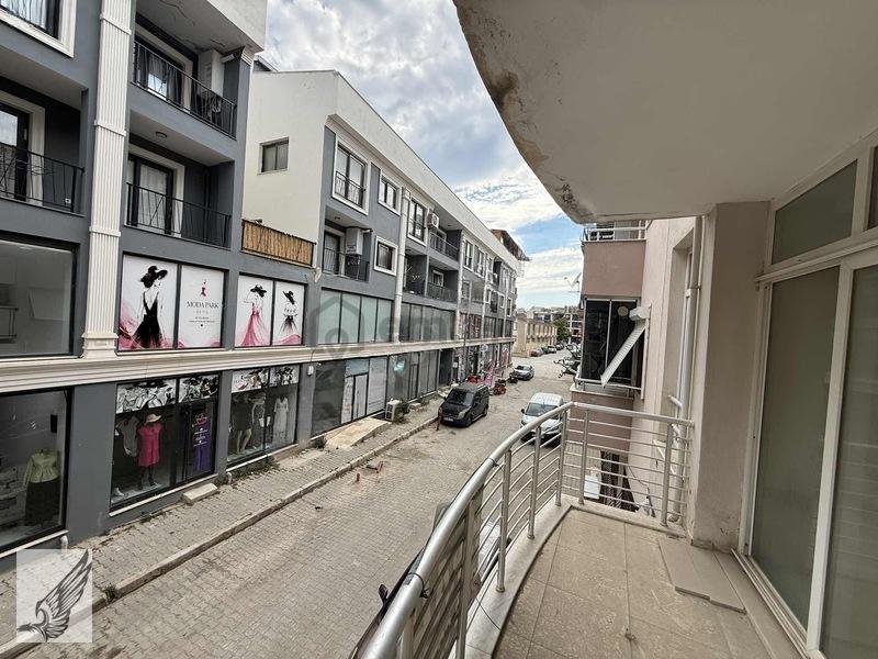 Seferihisar Çarşı Merkezde 2+1 Ebeveyn Banyolu Daire - 11