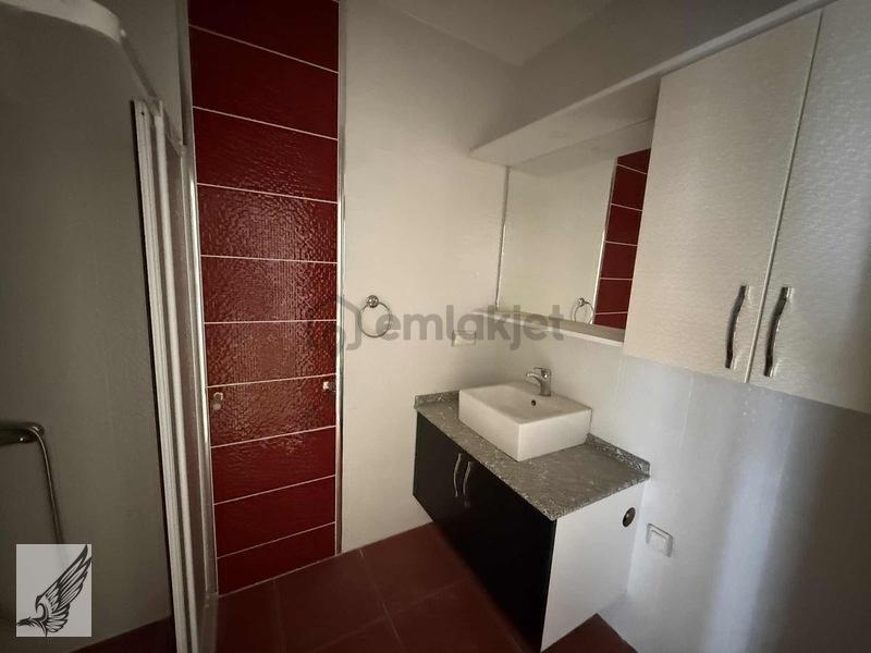 Seferihisar Çarşı Merkezde 2+1 Ebeveyn Banyolu Daire - 9