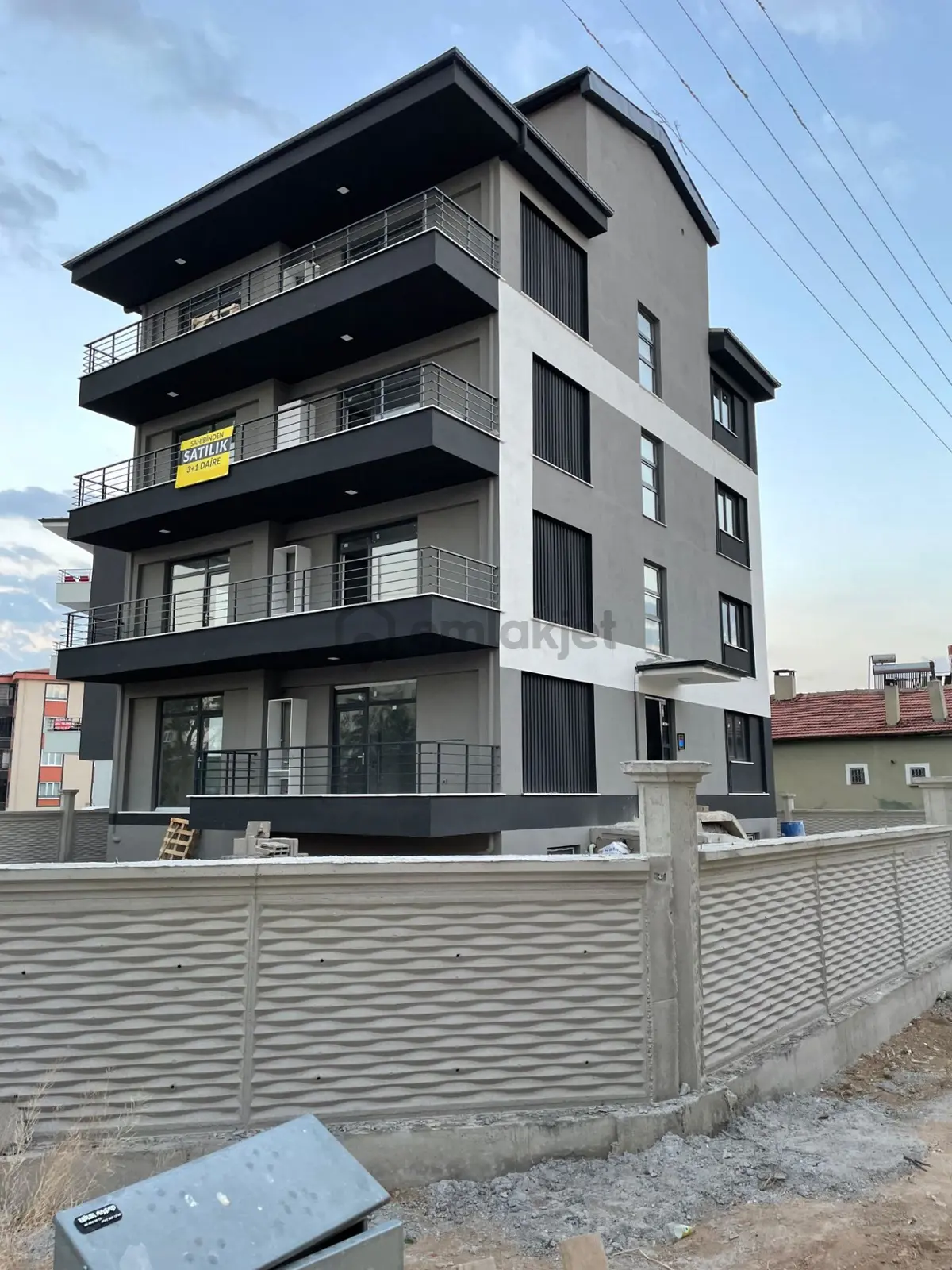 Sahibinden Hkm Yapı Mühendislikten Satılık Depolu Geniş 3+1 Daire - 2