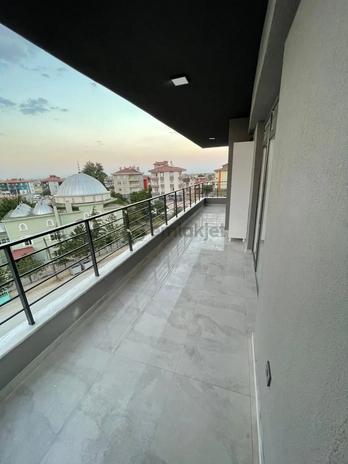 Sahibinden Hkm Yapı Mühendislikten Satılık Depolu Geniş 3+1 Daire - 6