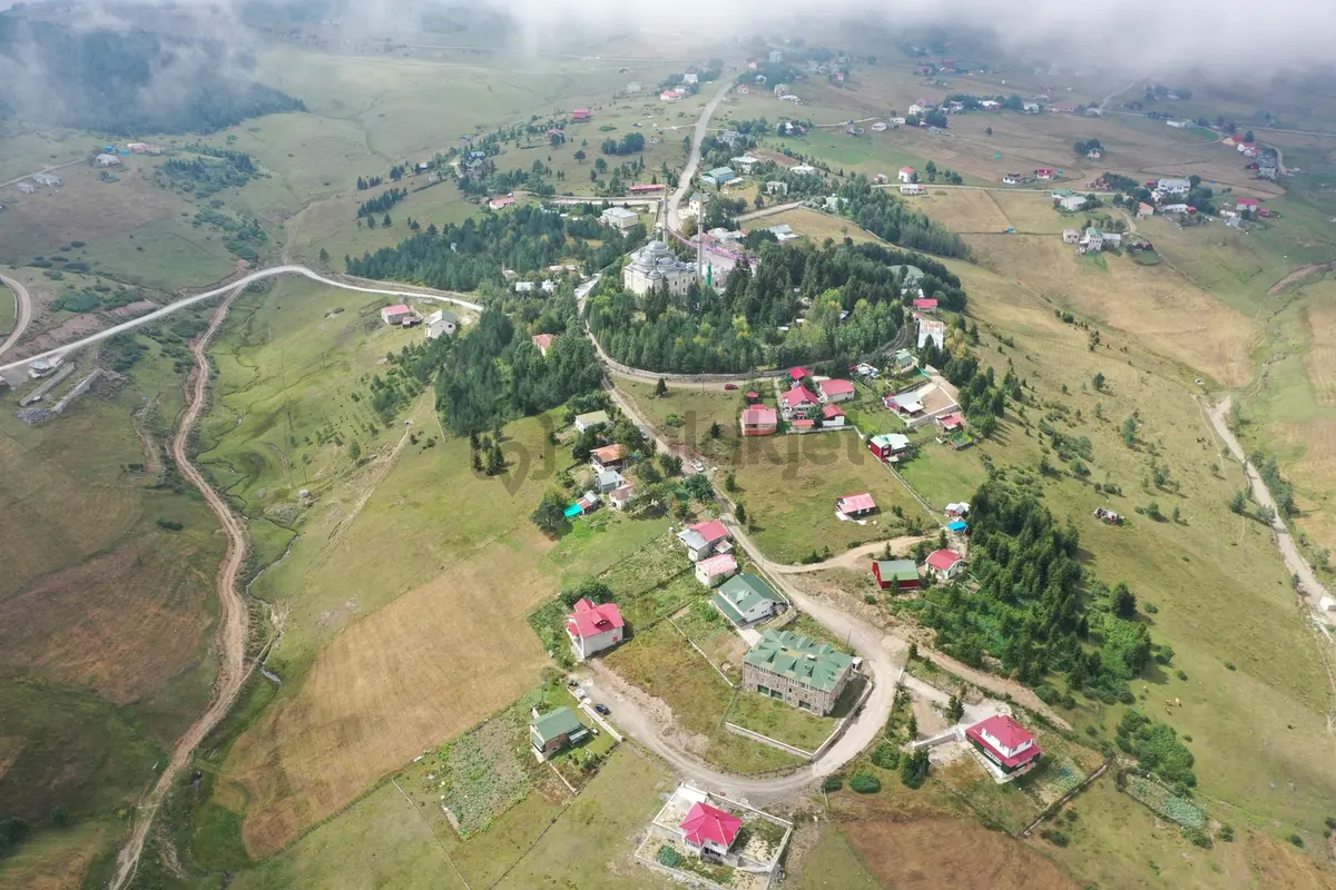 Haçka Yaylasında Satılık Özel Yapım Muhteşem Villa Ve Arsa - 4