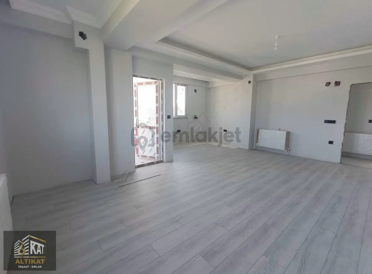 Altıkat Emlaktan Satılık 2+0 Daire - 2