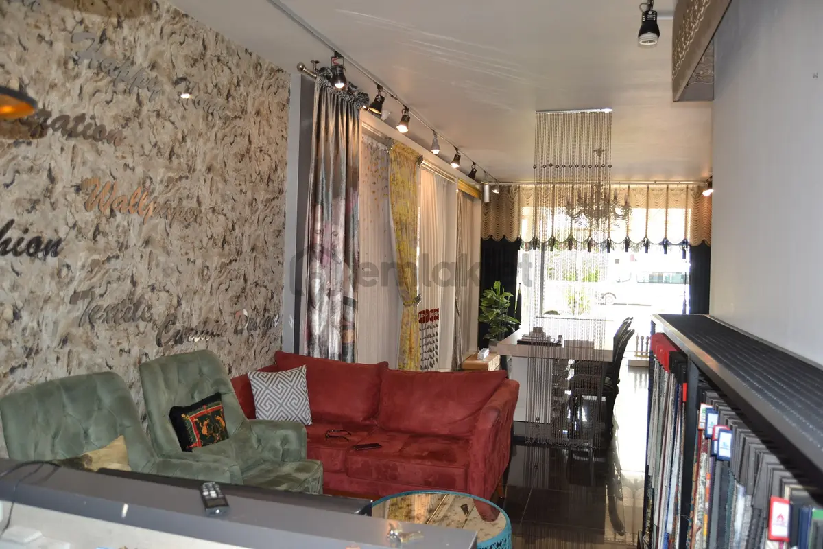Perge Bulvarı'nda Devren Kiralık 3 Katlı Perde Mağazası - 18